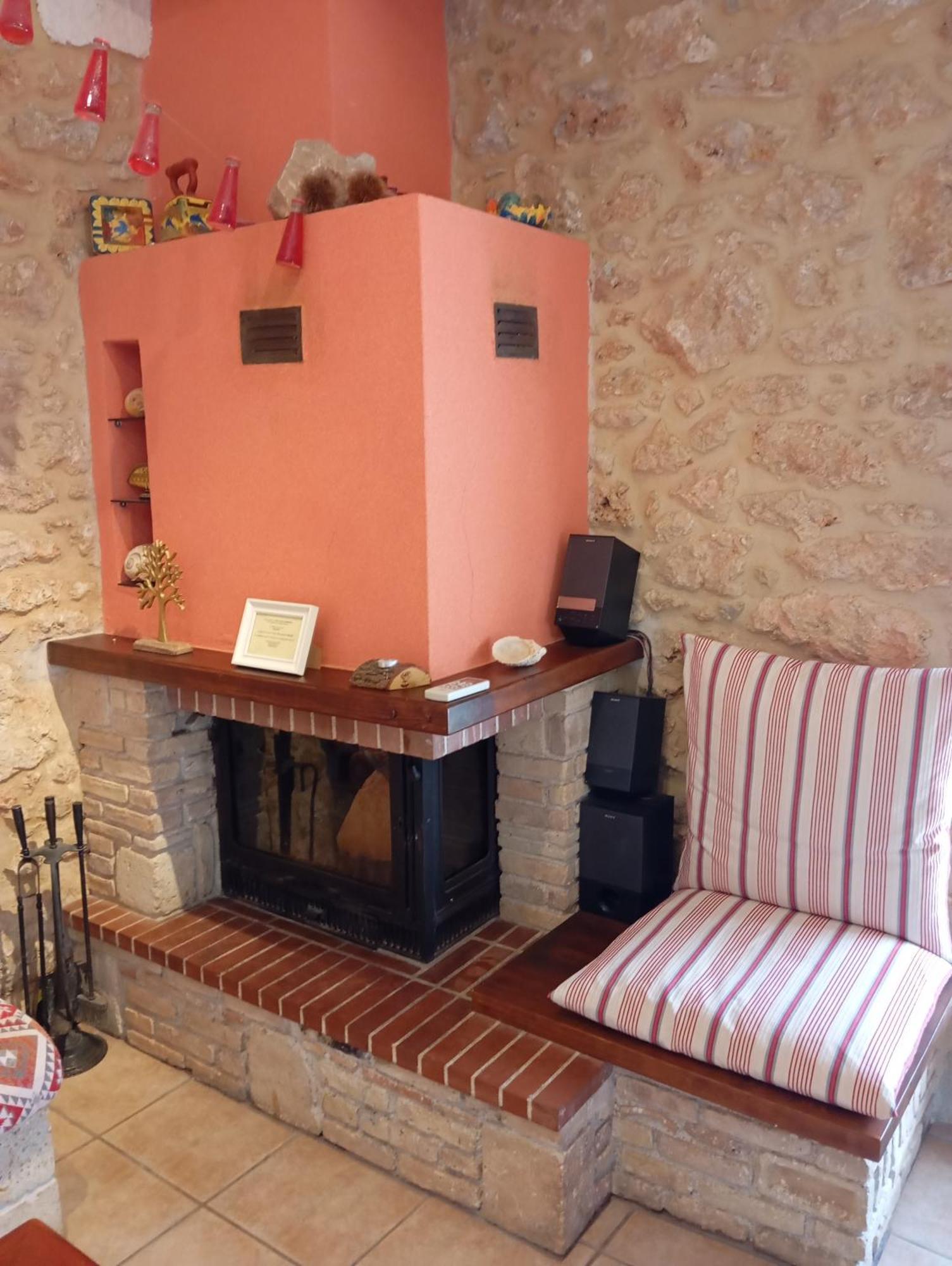 Niko'S Stone Guest House 普利特拉 外观 照片