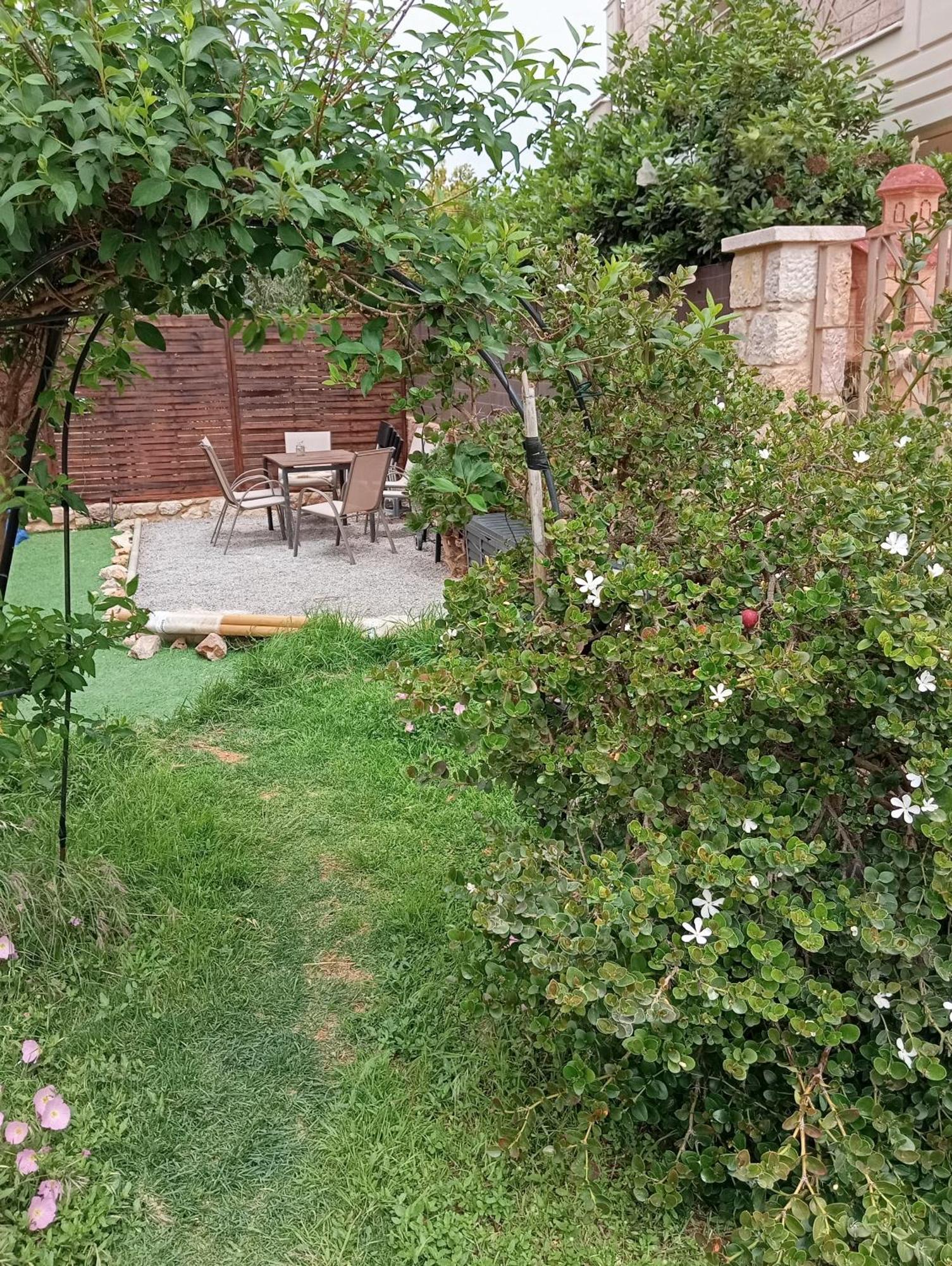 Niko'S Stone Guest House 普利特拉 外观 照片