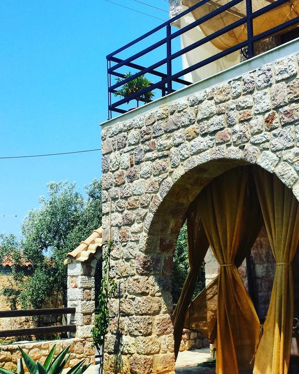 Niko'S Stone Guest House 普利特拉 外观 照片